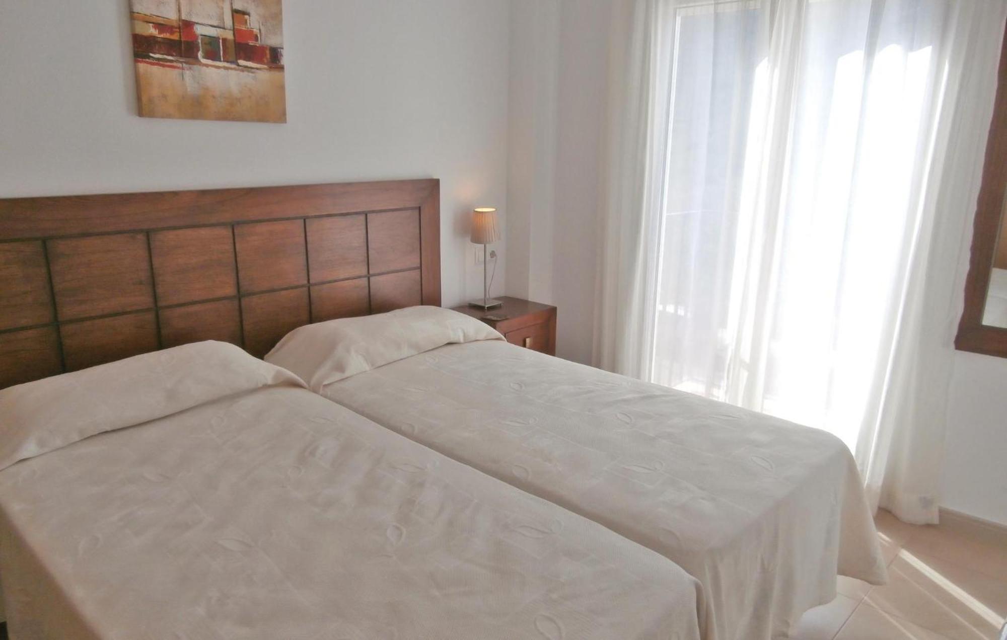 2 Bedroom Beautiful Apartment In Сусина Екстериор снимка